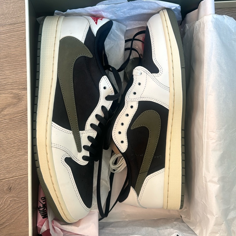 SOLD Air Jordan 1 Low OG SP cactus Jack womans